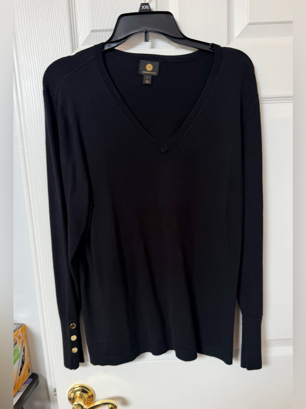 JM Collection Large Black V-Neck Sweater Gold Button Cuffs Long Sleeve